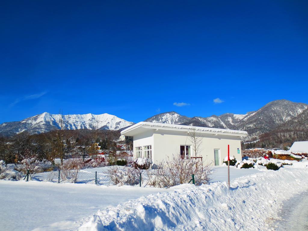 Flores, Ferienhaus Oder Doppelzimmer, Im Grunen, 5 Gehminuten Ins Zentrum, Parkplatz, Zero Emissions Bad Ischl Exterior foto